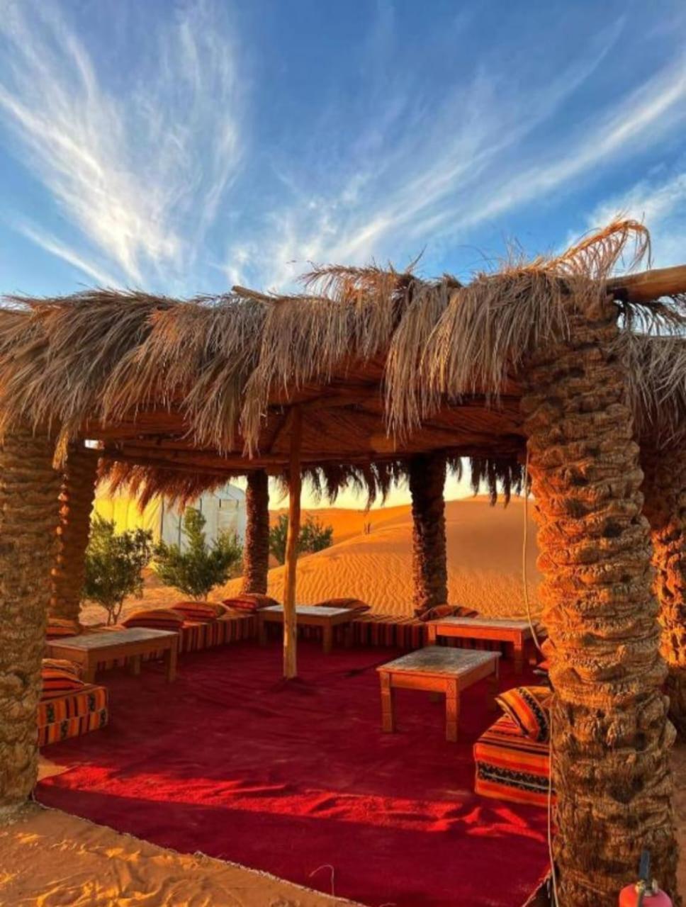 Luxury Sandy Glamping Merzouga Exteriör bild